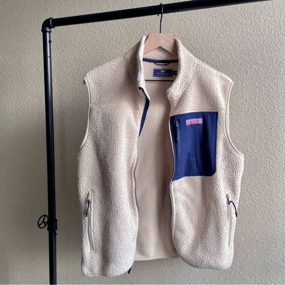 Vineyard vines vest - Picture 2 of 4